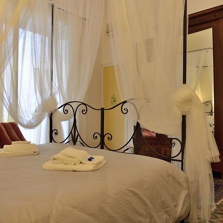 Real Teatro Umberto I Bed & Breakfast Palermo Luaran gambar