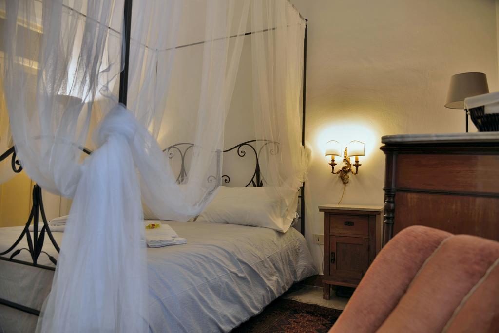 Real Teatro Umberto I Bed & Breakfast Palermo Luaran gambar